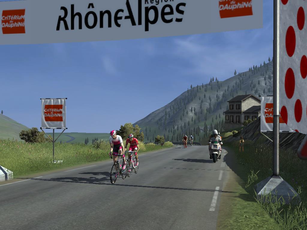 pcmdaily.com/images/mg/2018/Races/PT/Dauphine/S5/09.jpg