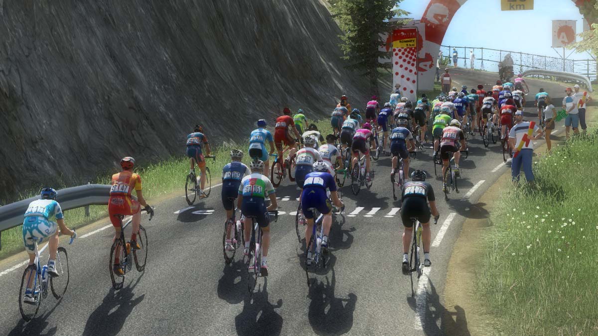 pcmdaily.com/images/mg/2019/Races/PT/Dauphine/S5/17.jpg