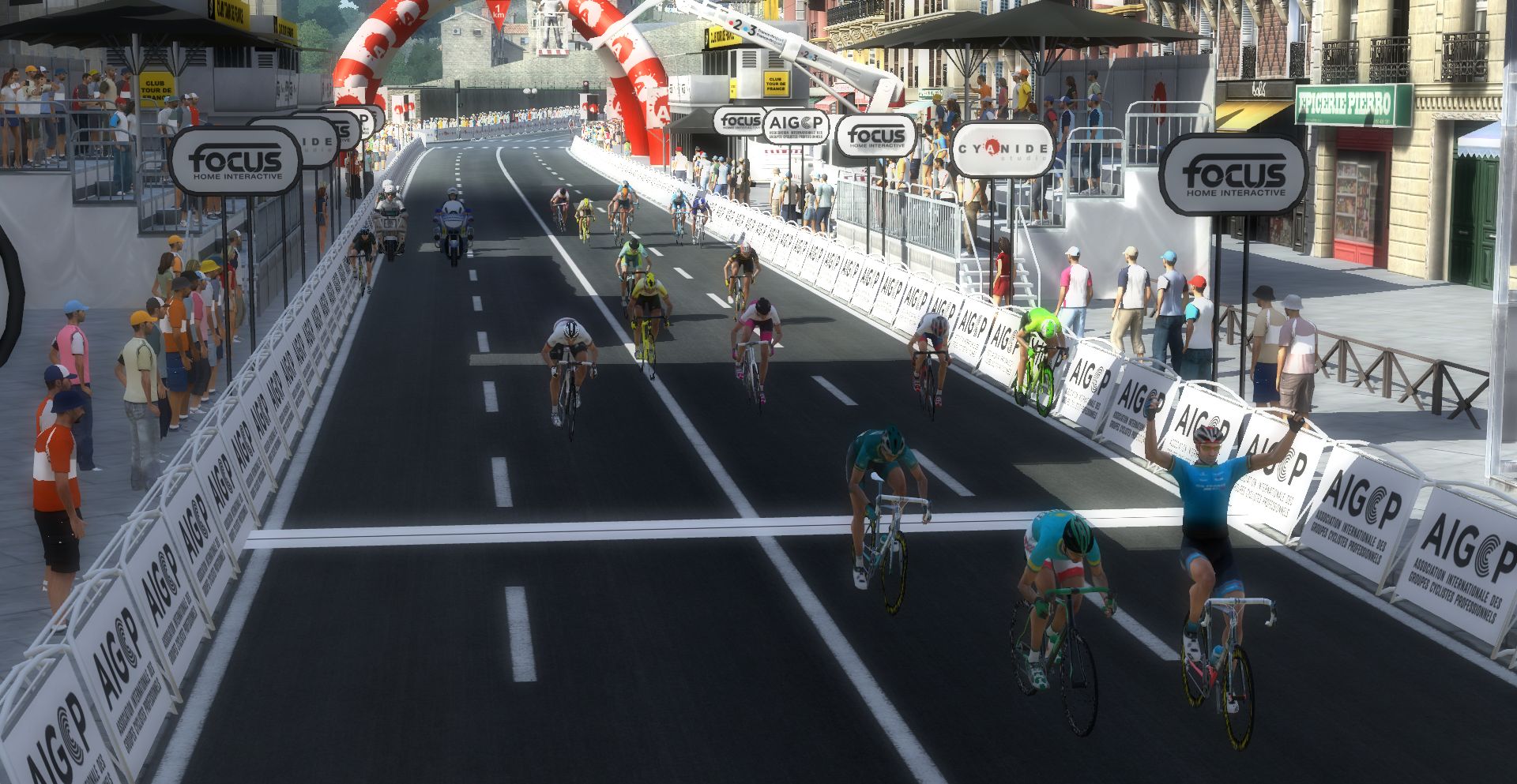 pcmdaily.com/images/mg/2019/Races/PT/Lombardia/Lombardia%2042.jpg