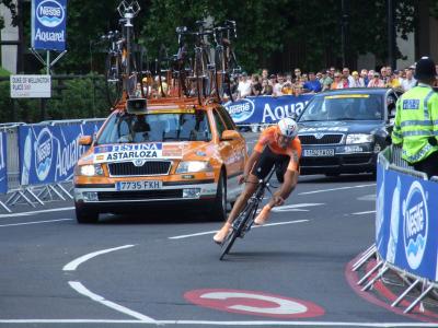 Mikel Astarloza in the '07 TdF Prologue