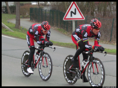 Hushovd leading a little group