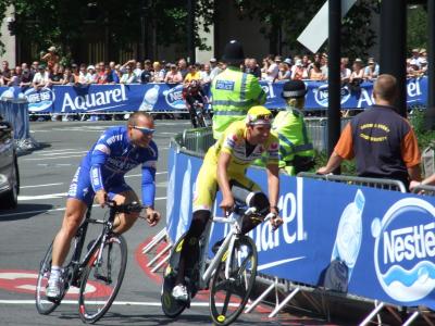 David Millar and Steve De Jongh in the '07 TdF Prologue