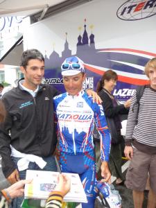 TDF Rest day: Rodríguez with a fan