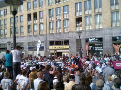 LBL 2011 - Start - End of the peloton